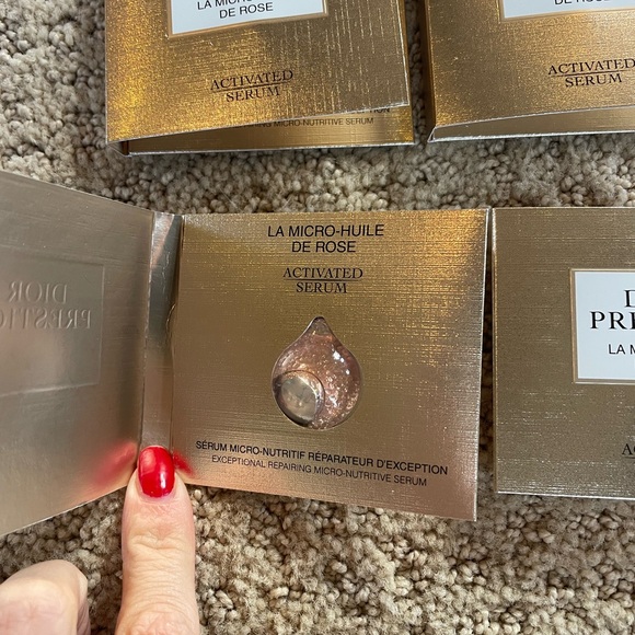 New! Set of 4 Dior Prestige La Micro-Huile De Rose Activated Serum packets - Picture 3 of 4